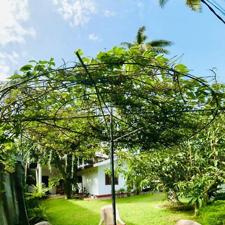 Sanithu Homestay And Villa Galle Exterior photo