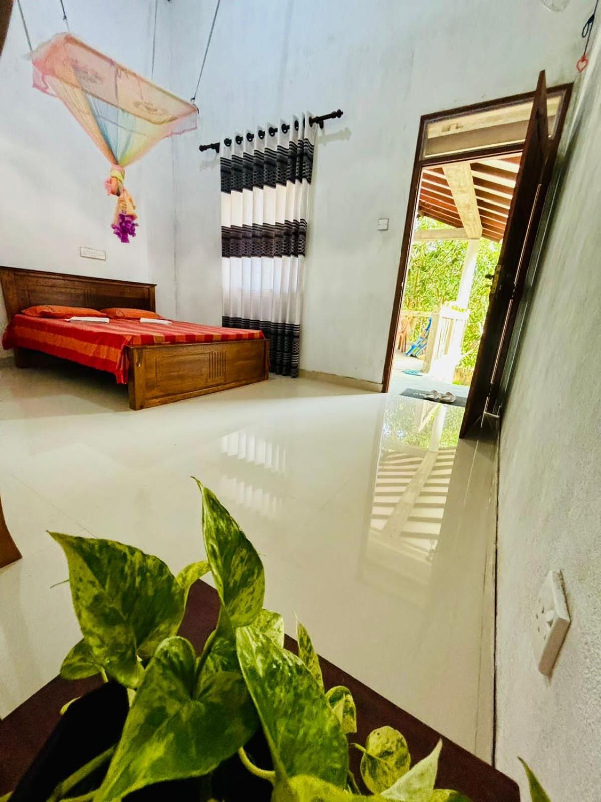 Sanithu Homestay And Villa Galle Exterior photo