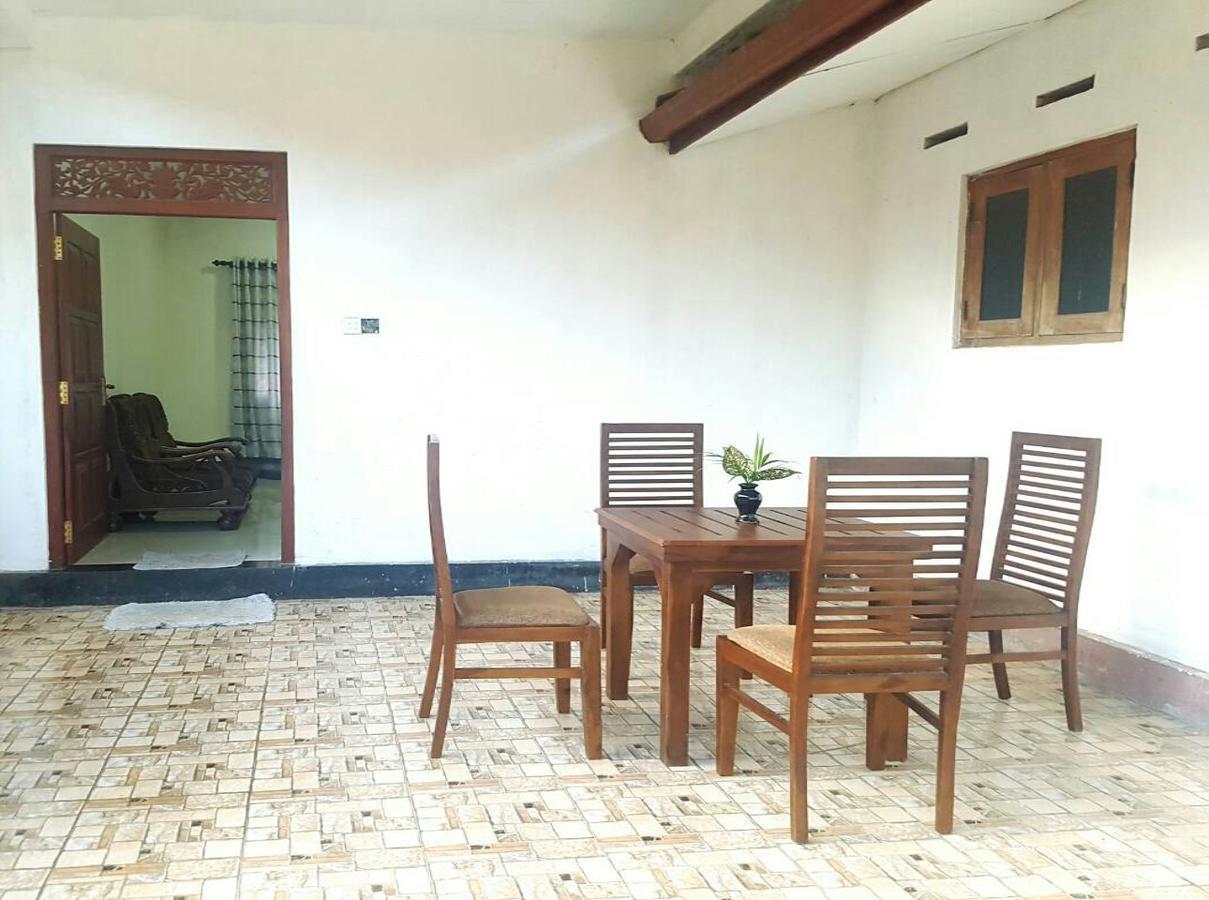 Sanithu Homestay And Villa Galle Exterior photo